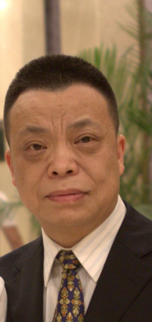 副秘书长、新华文轩出版传媒股份有限公司零售事业部副总经理 康晓霖